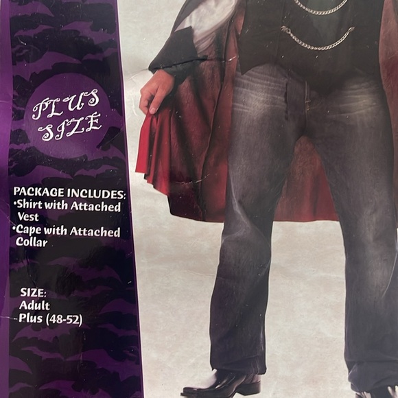 Very Cool Vampire Adult Costume! New! - Picture 3 of 8